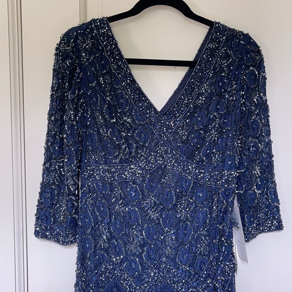 Gorgeous sequin dress with 3/4 sleeve - Picture 2 of 5